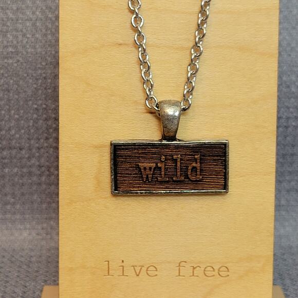 NWT "WILD" USA Made Wood Pendant Necklace Silver Link Chain With Display - Picture 11 of 14